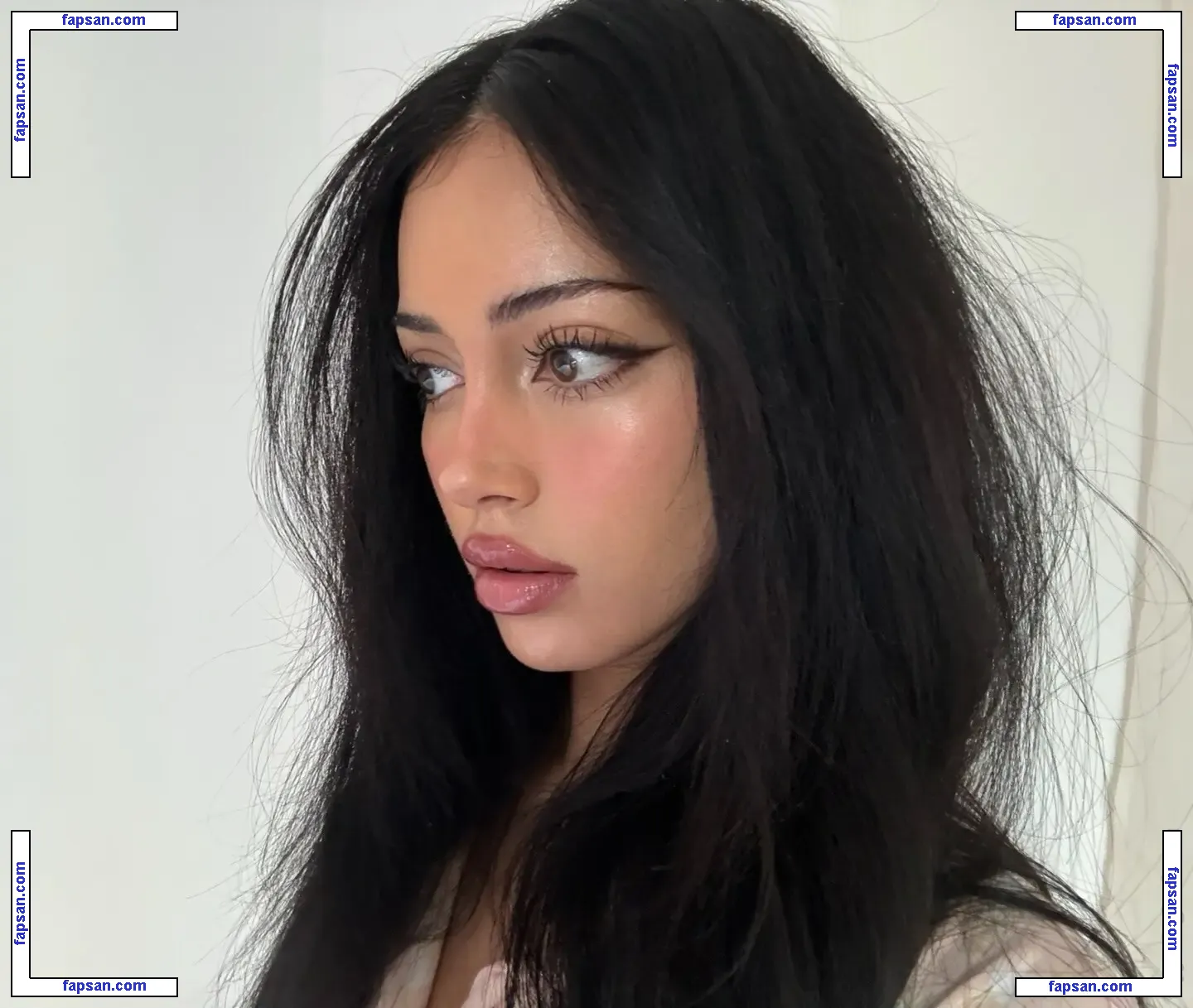 Wolfiecindy nude photo #0490 from OnlyFans