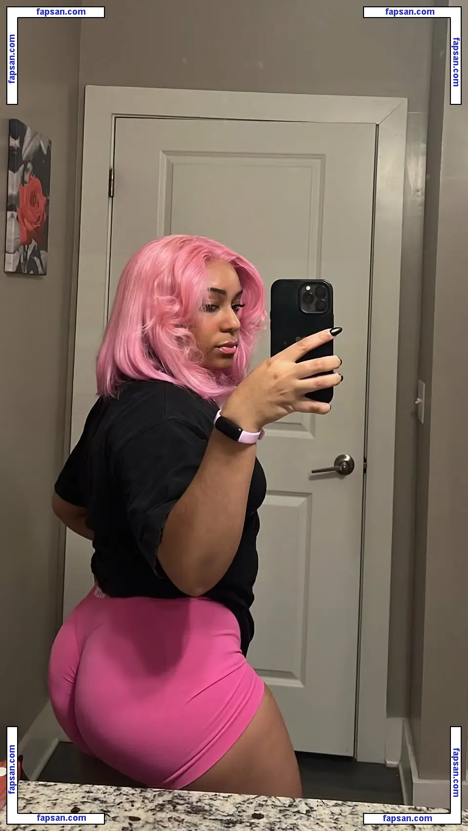 Wolfsrh голая фото #0003 с Онлифанс