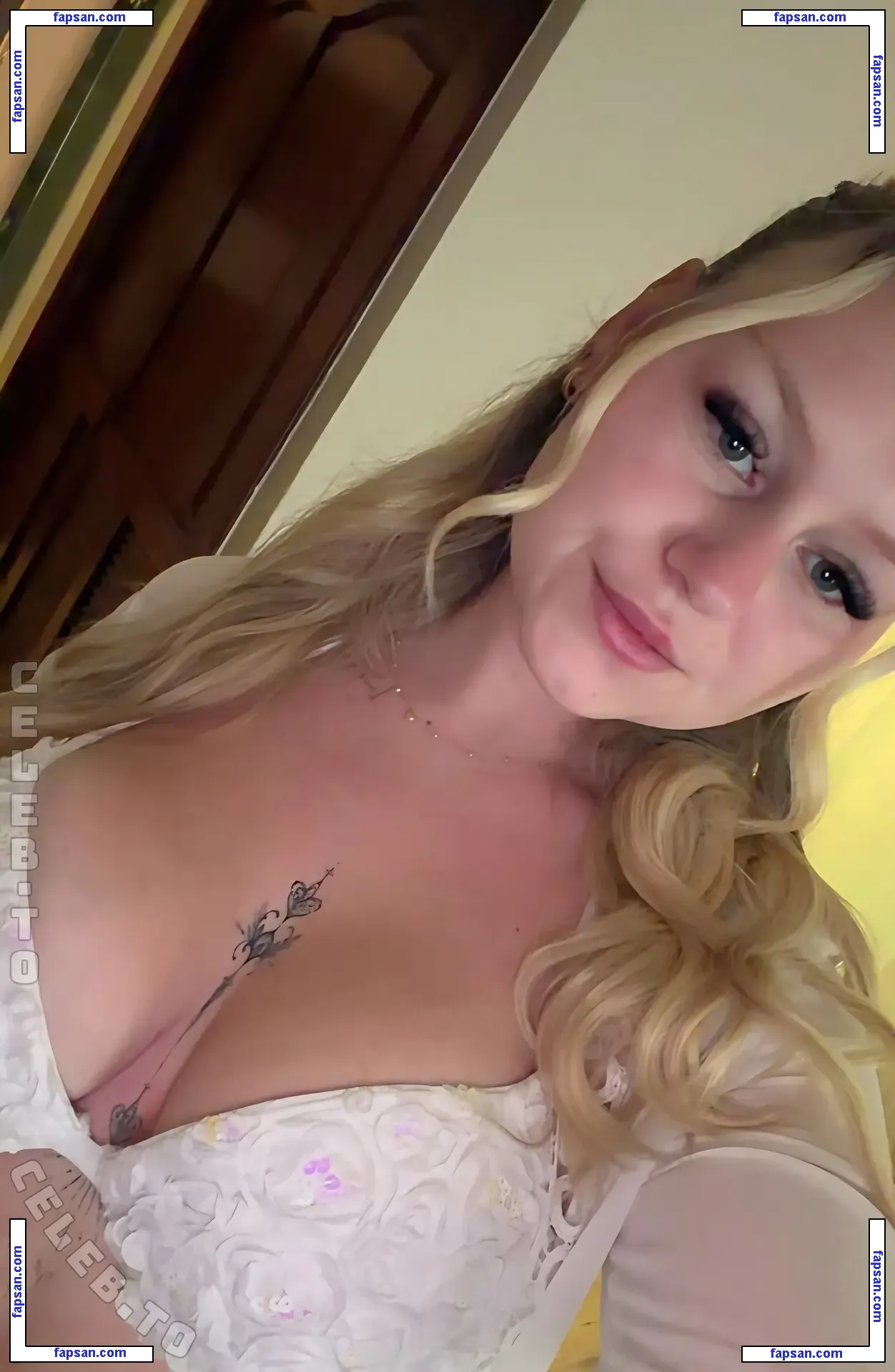 Wollnys nude photo #0041 from OnlyFans