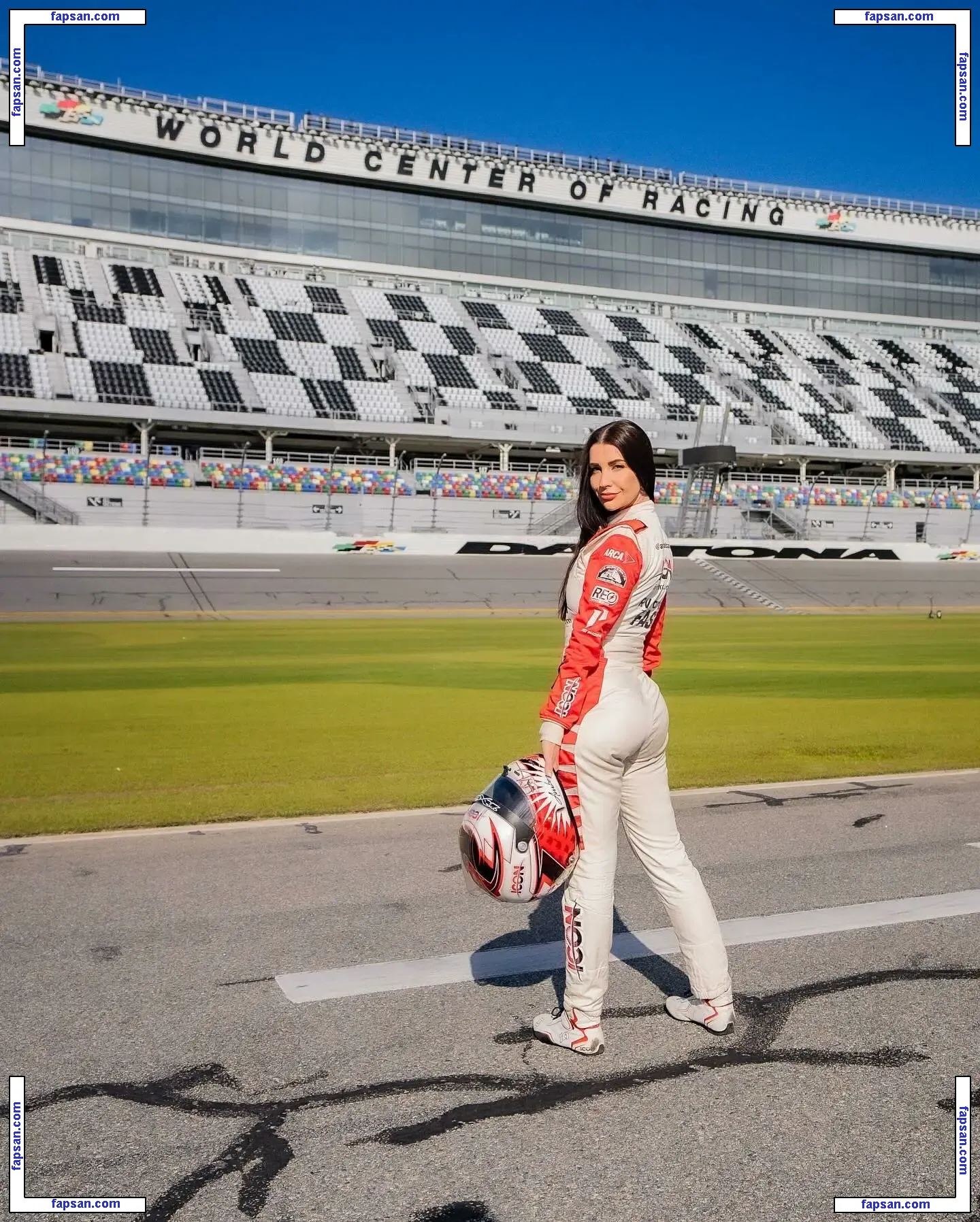 Women Motorsports nude photo #0008 from OnlyFans