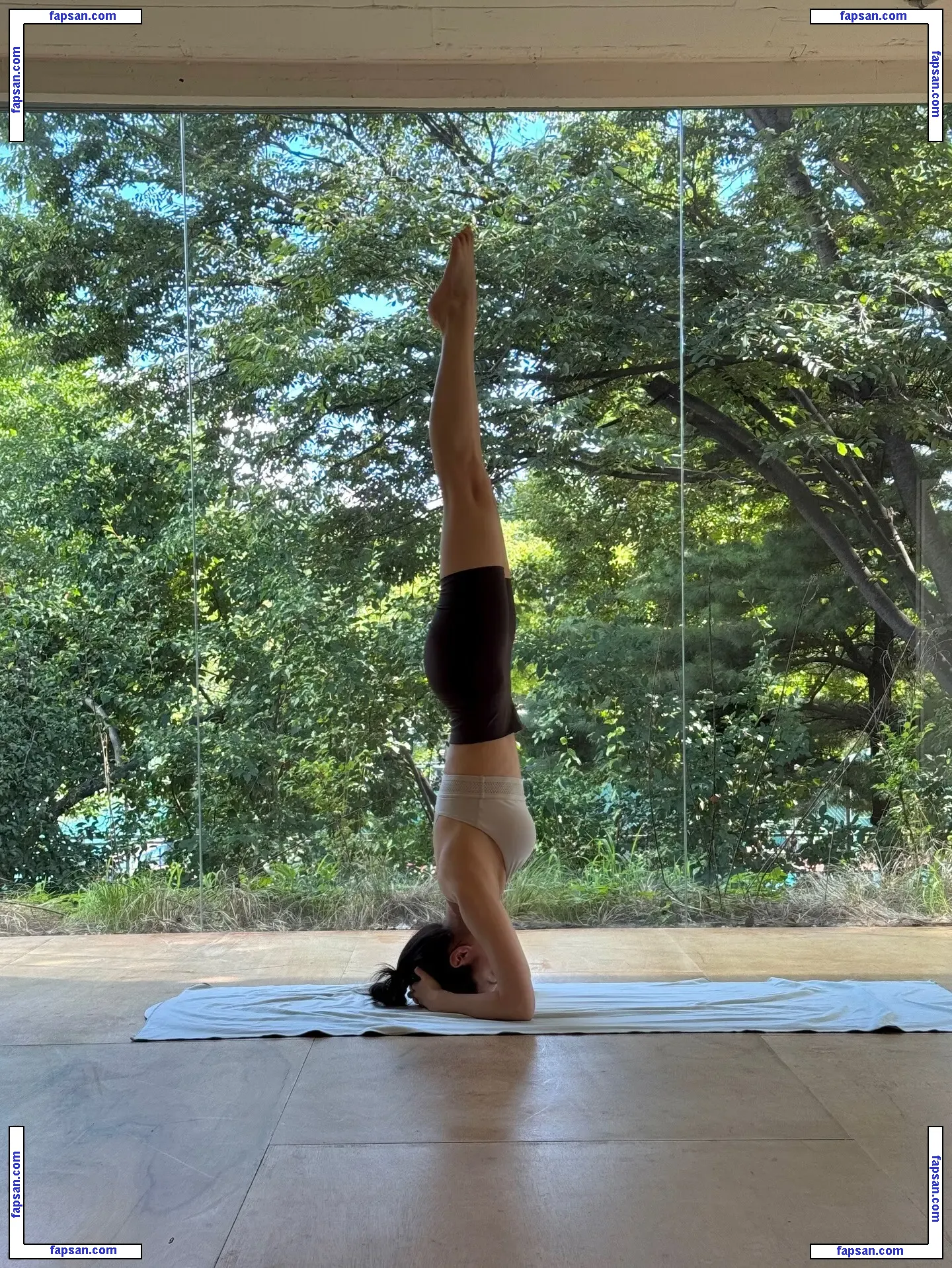 WomenK-pop nude photo #1817 from OnlyFans