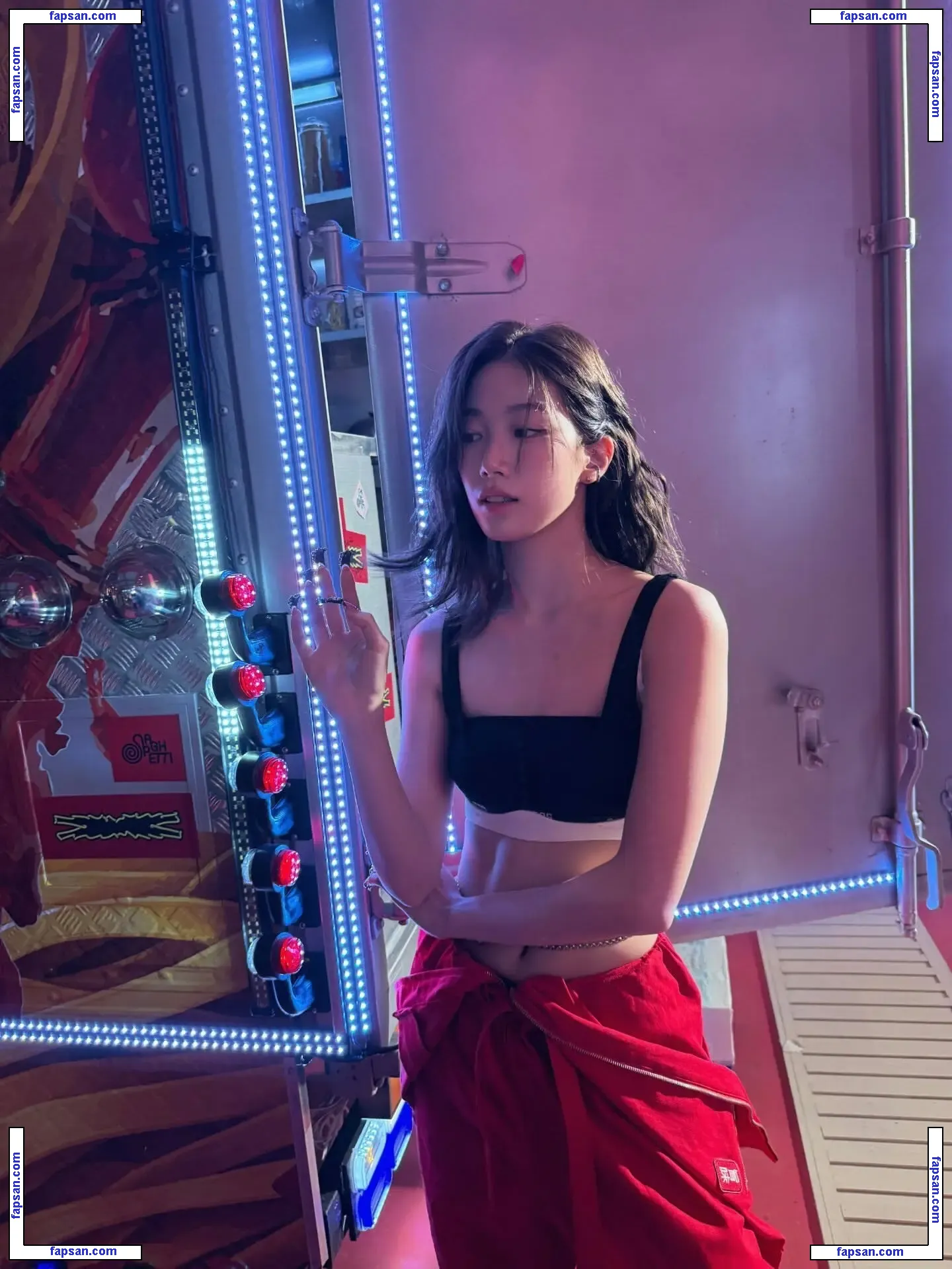 WomenK-pop nude photo #1831 from OnlyFans