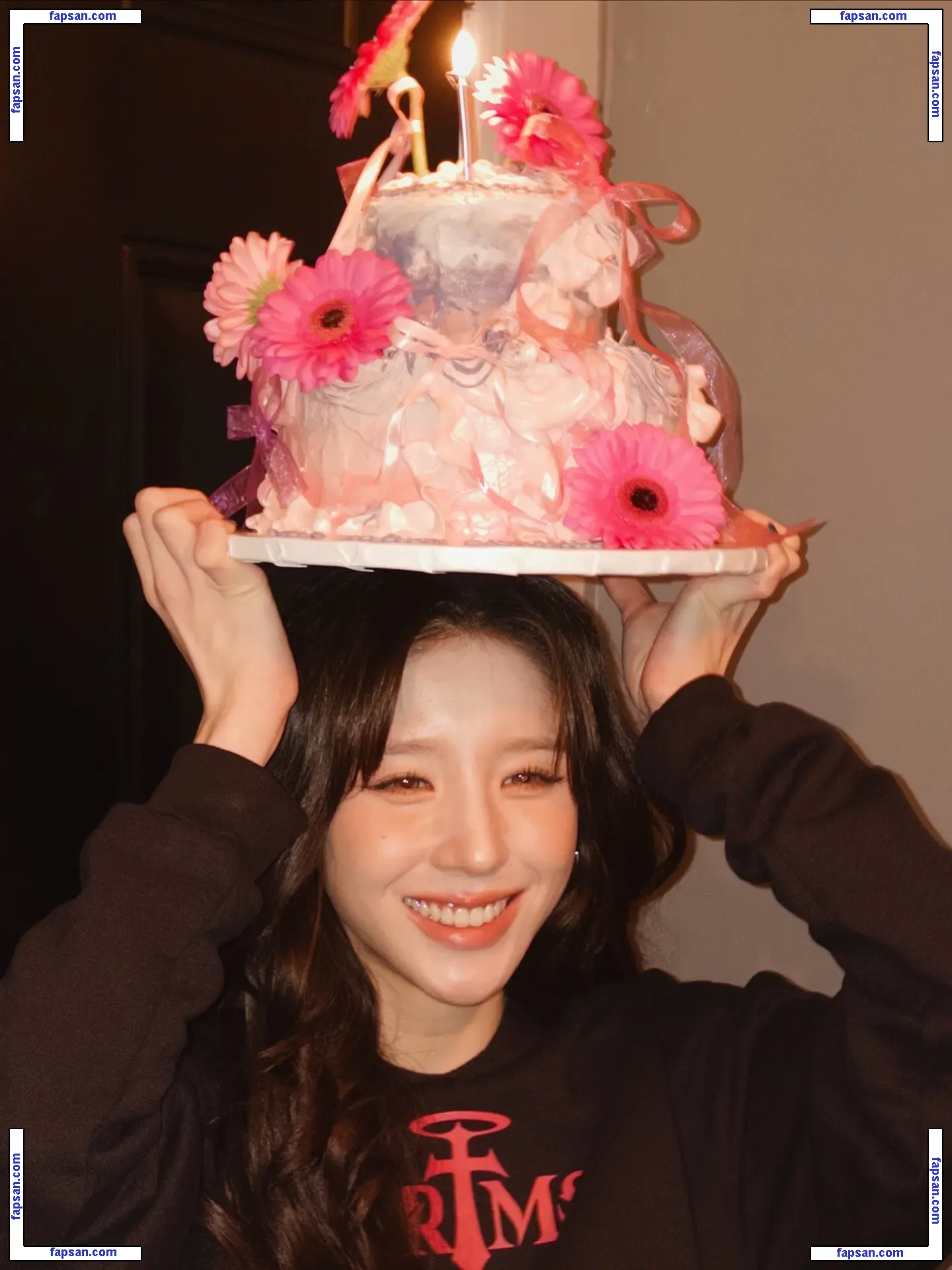 WomenK-pop nude photo #1850 from OnlyFans