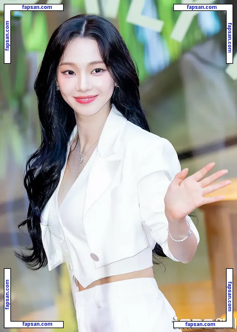 WomenK-pop nude photo #1915 from OnlyFans