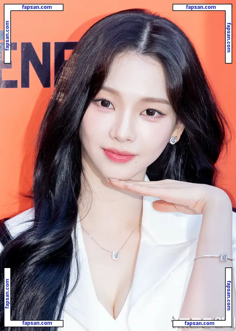 WomenK-pop nude photo #1919 from OnlyFans