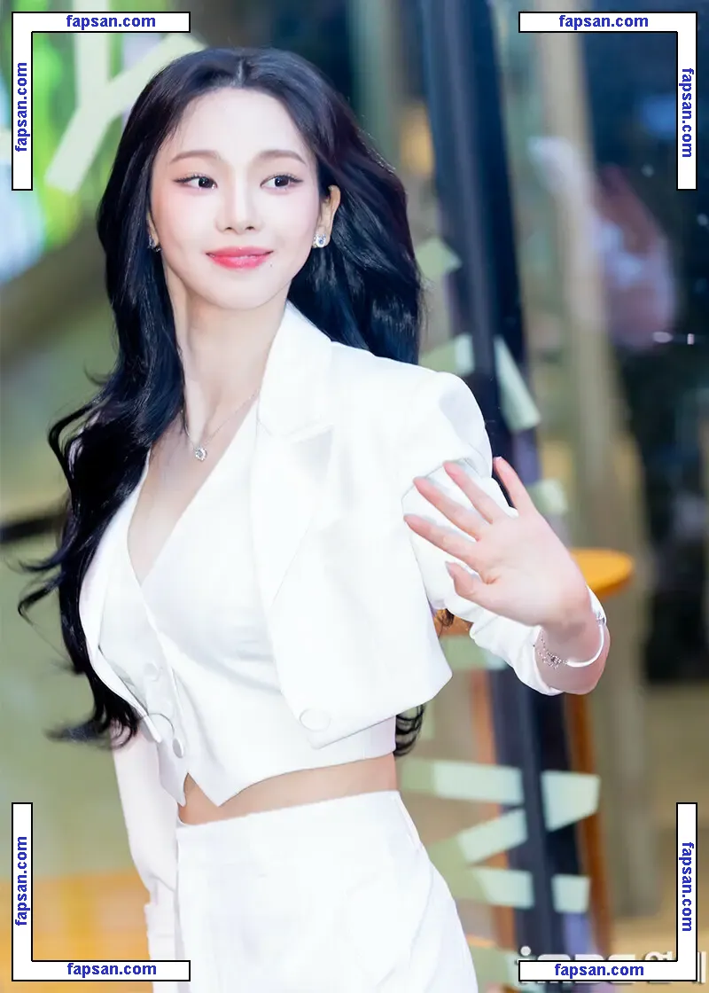 WomenK-pop nude photo #1924 from OnlyFans