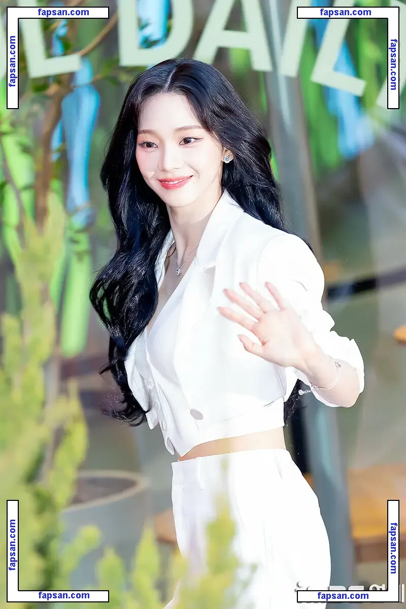 WomenK-pop nude photo #1926 from OnlyFans