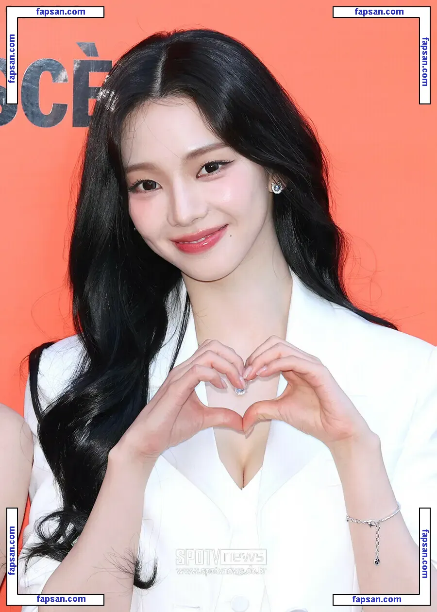 WomenK-pop nude photo #1929 from OnlyFans