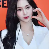 WomenK-pop nude #1925