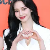 WomenK-pop nude #1929