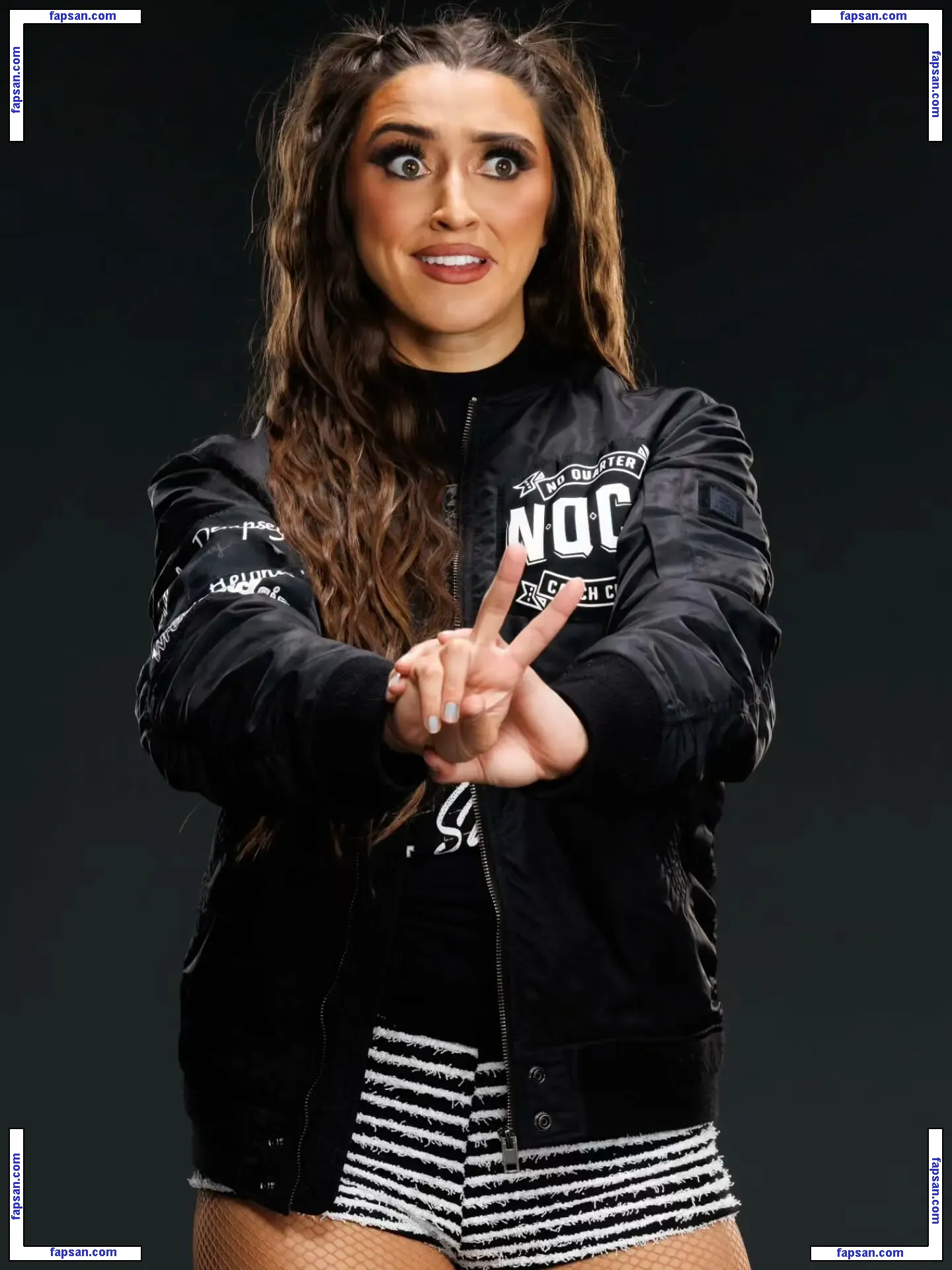 Wren Sinclair голая фото #0012 с Онлифанс