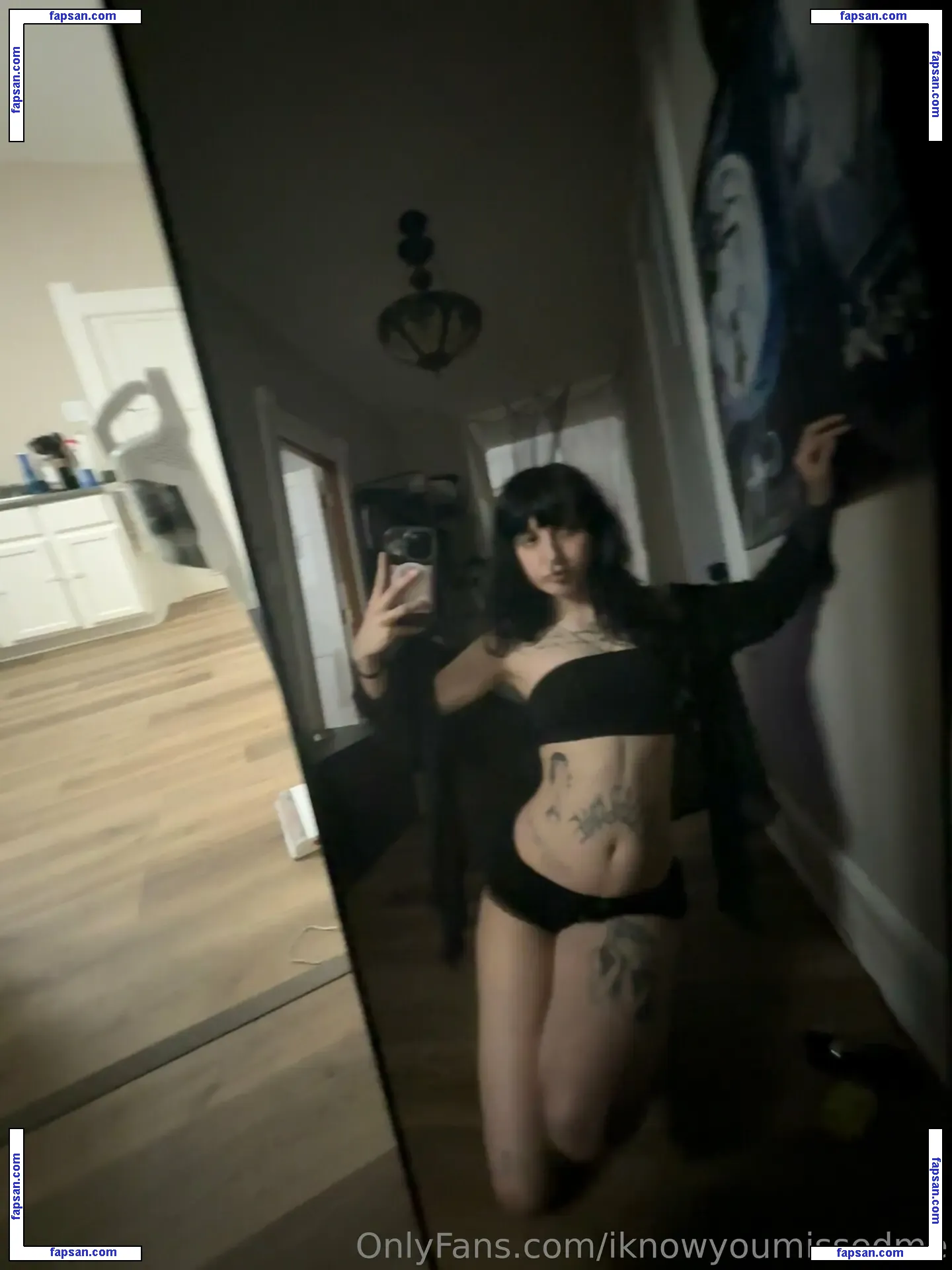 wuvvmia nude photo #0036 from OnlyFans