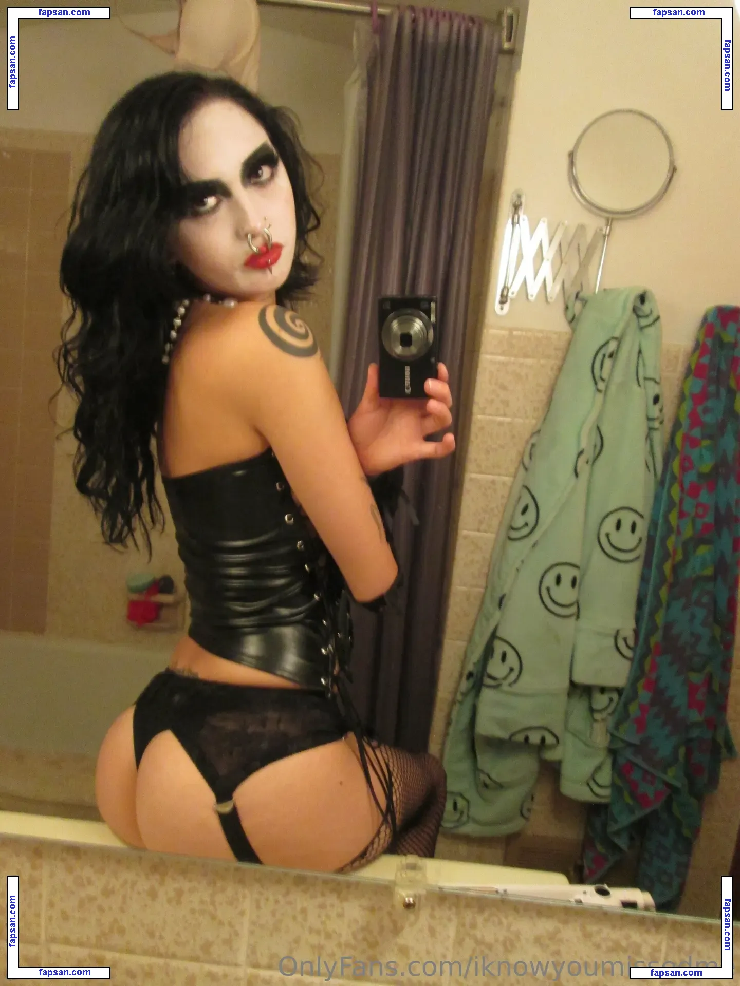 wuvvmia nude photo #0042 from OnlyFans