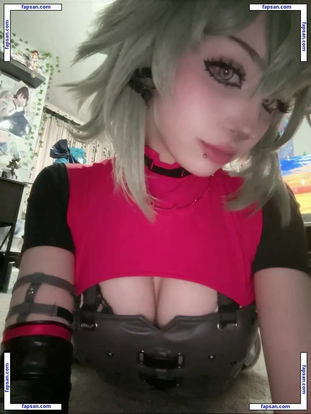 xenluvsmiku nude photo #0005 from OnlyFans