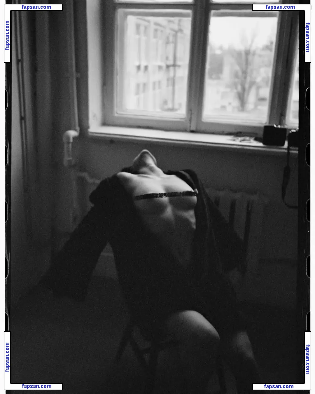 xfrozi7676_ голая фото #0012 с Онлифанс