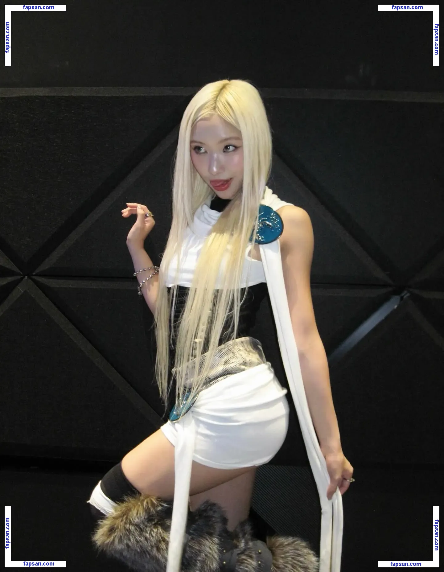 XGOfficial_ голая фото #0022 с Онлифанс