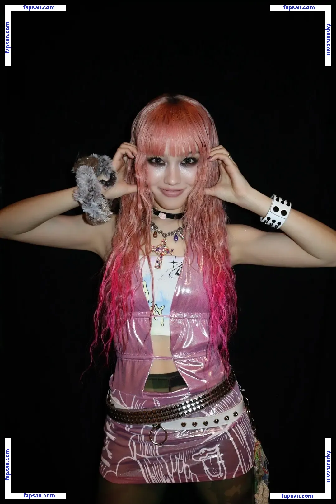 XGOfficial_ голая фото #0044 с Онлифанс