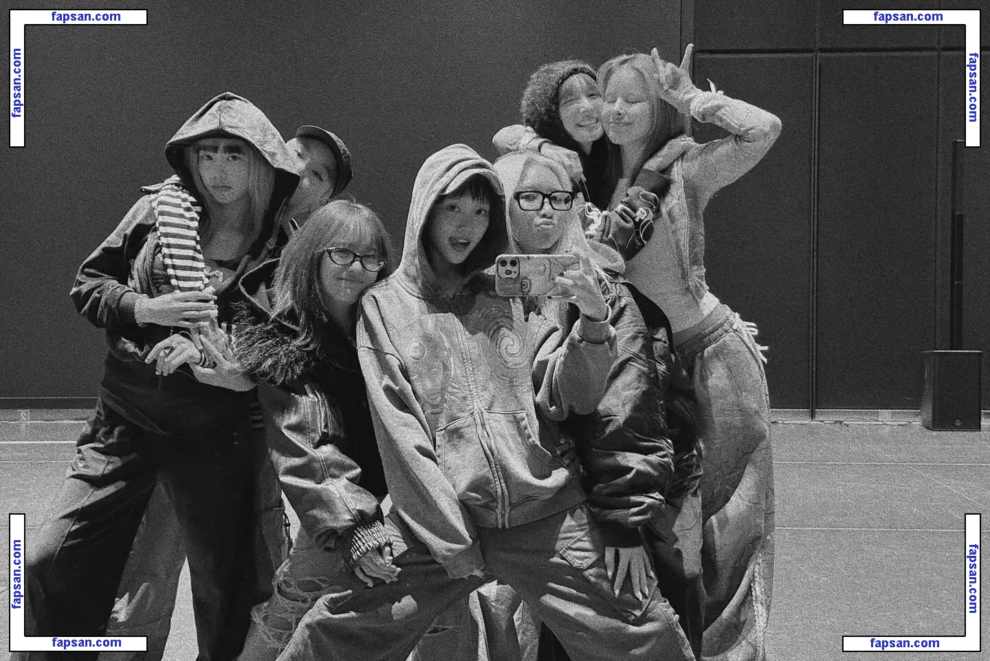 XGOfficial_ голая фото #0046 с Онлифанс