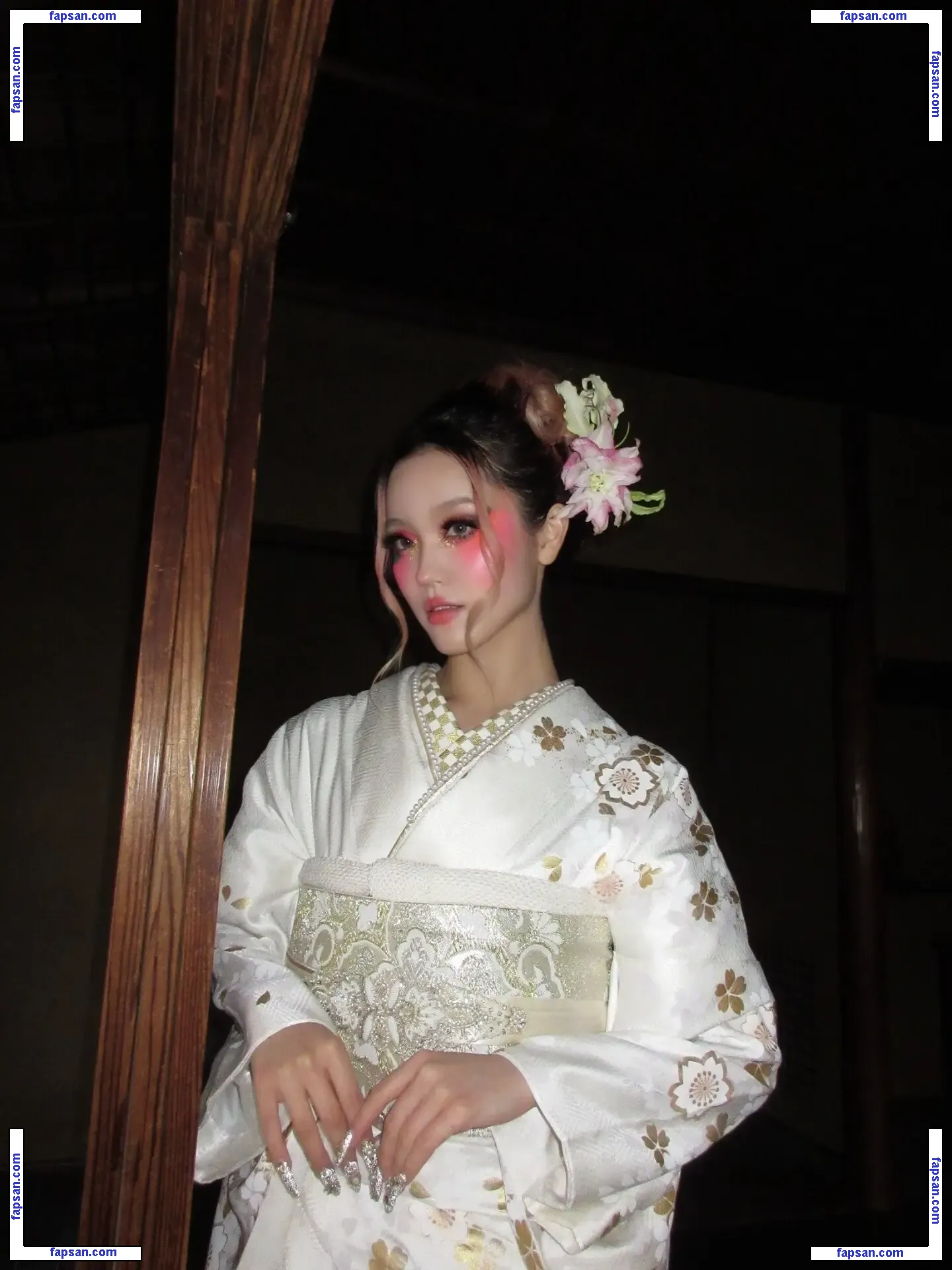 XGOfficial_ голая фото #0062 с Онлифанс