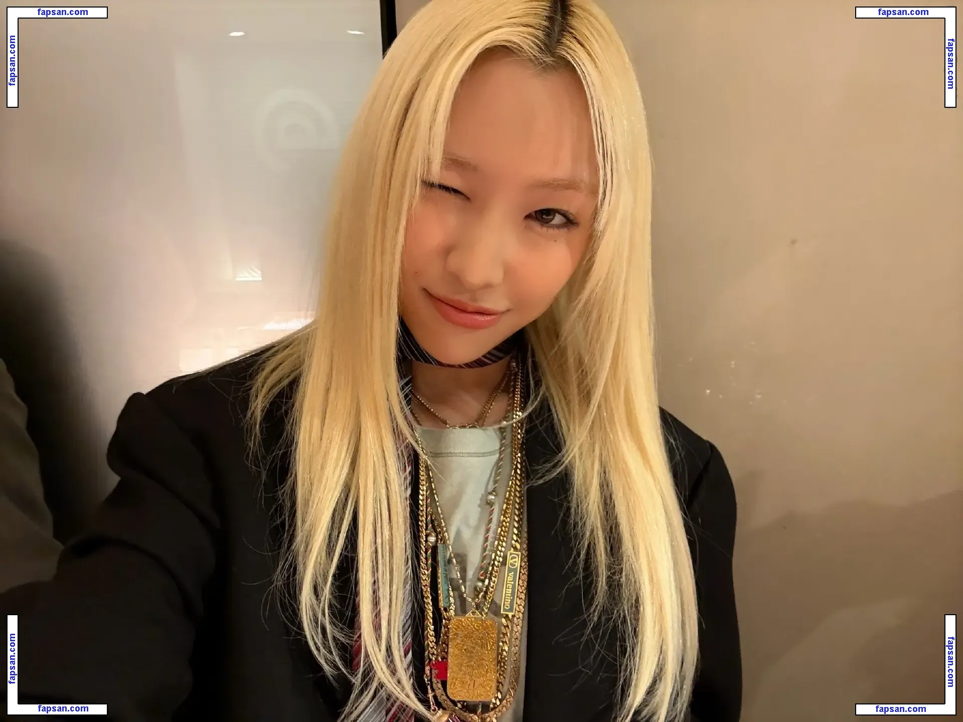 XGOfficial_ голая фото #0081 с Онлифанс