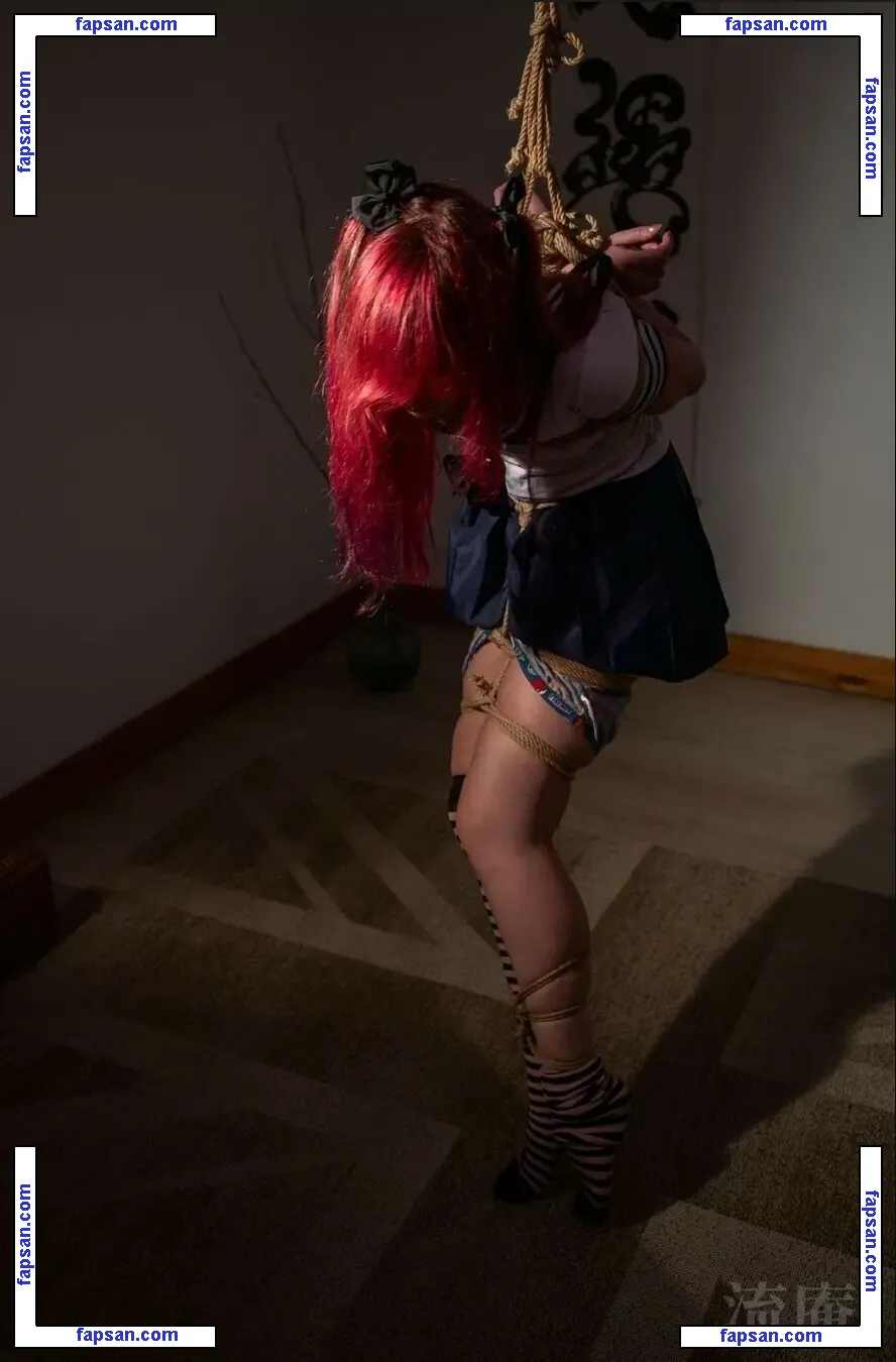 xhajinx nude photo #0020 from OnlyFans