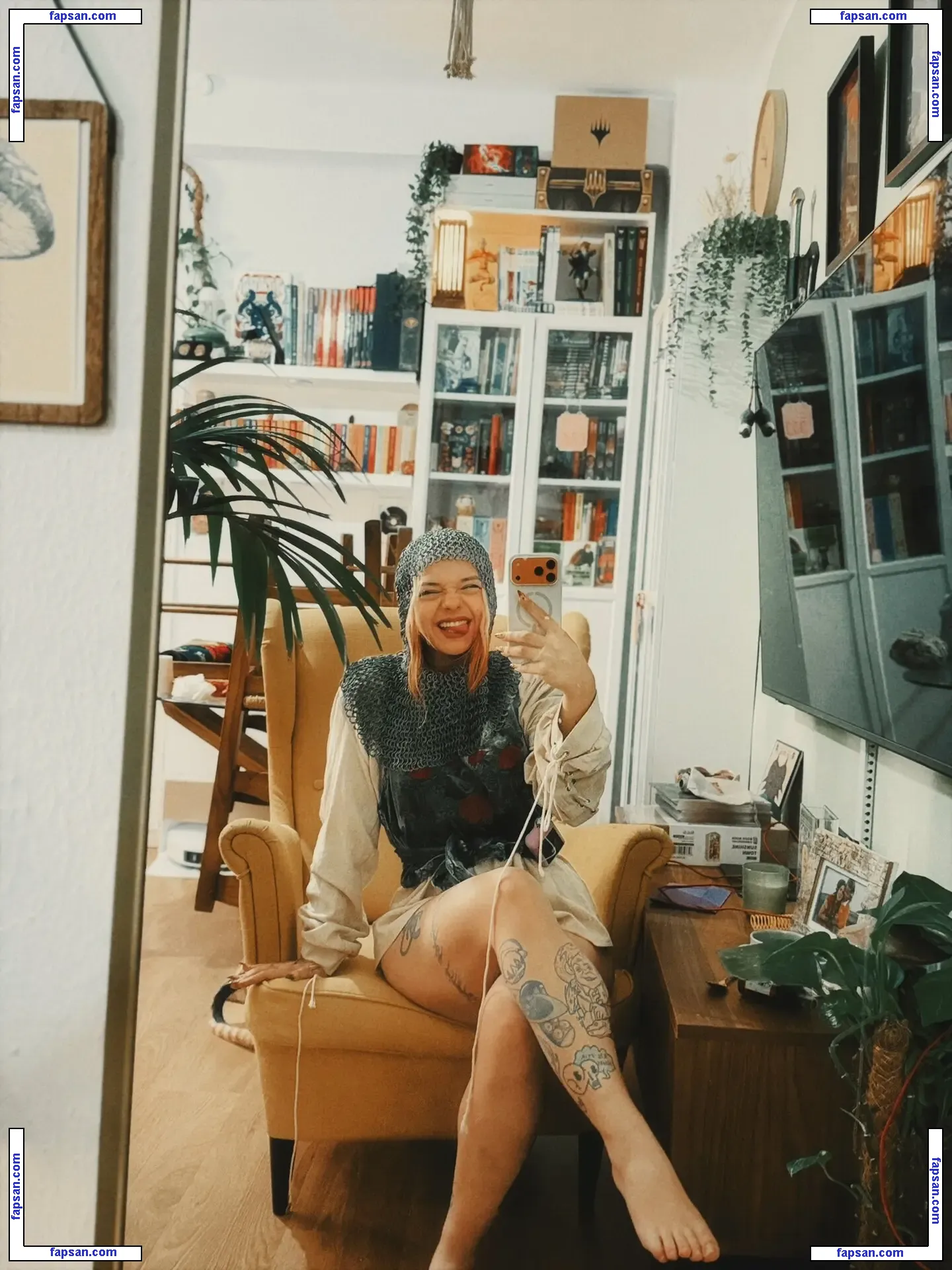 xhuronax nude photo #0062 from OnlyFans