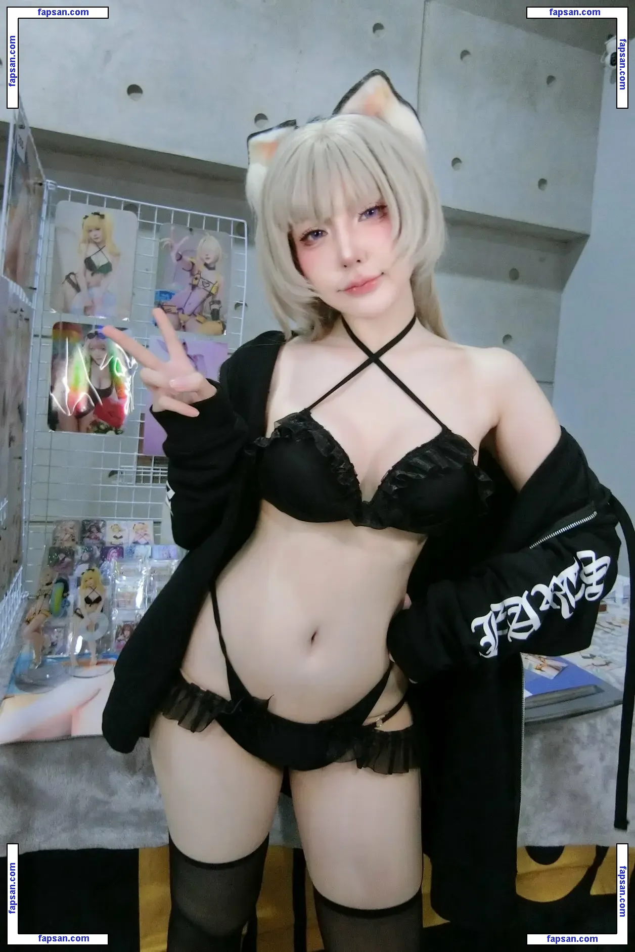 xLapisLazulix nude photo #0017 from OnlyFans