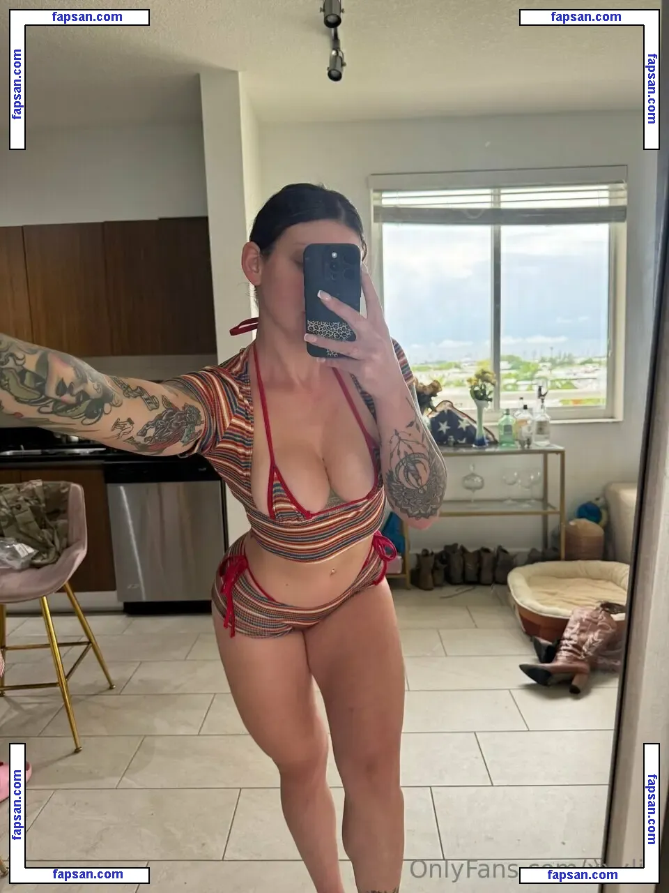 Xlrgju nude photo #0002 from OnlyFans