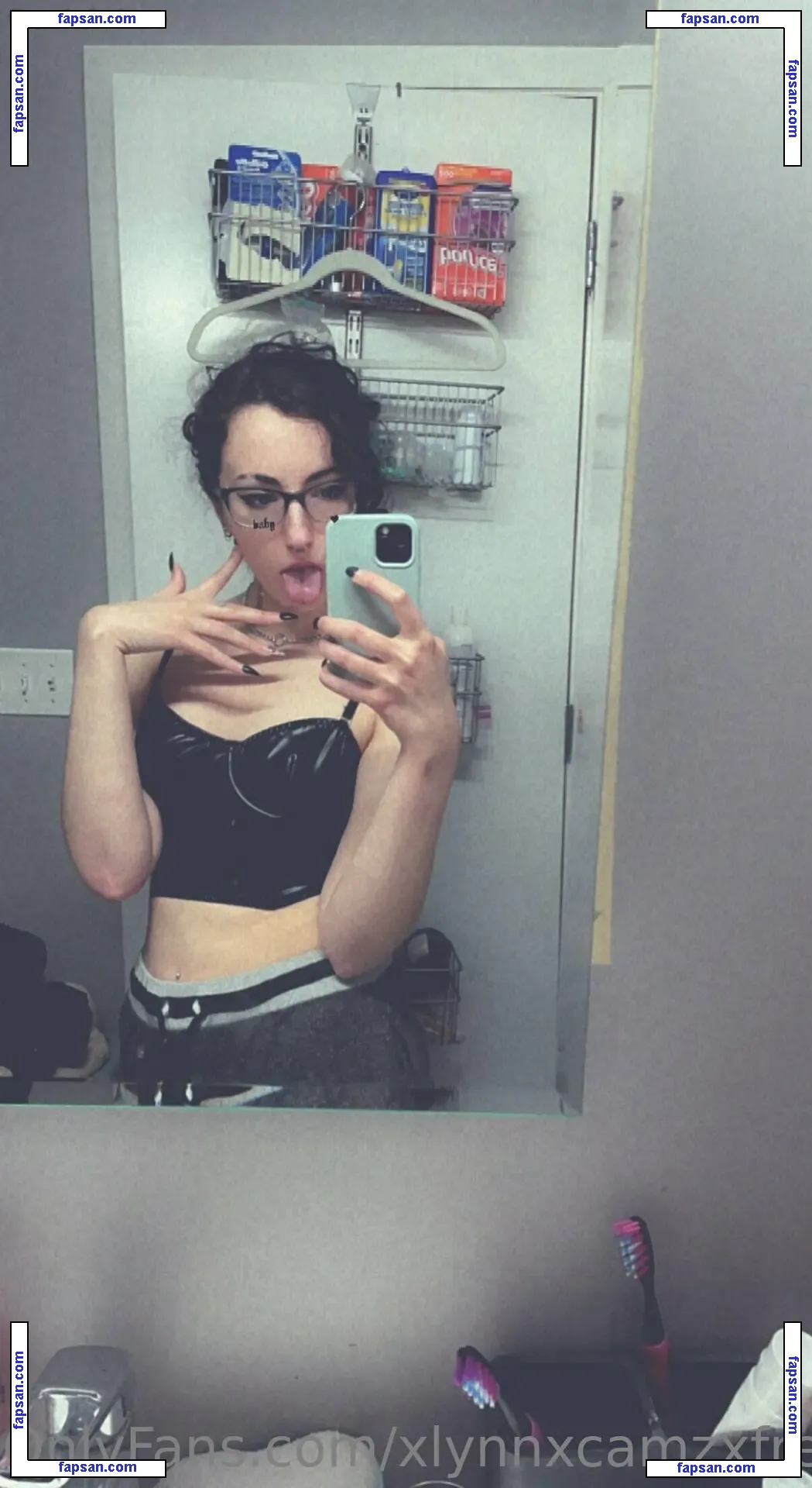xlynnxcamzxfree nude photo #0004 from OnlyFans