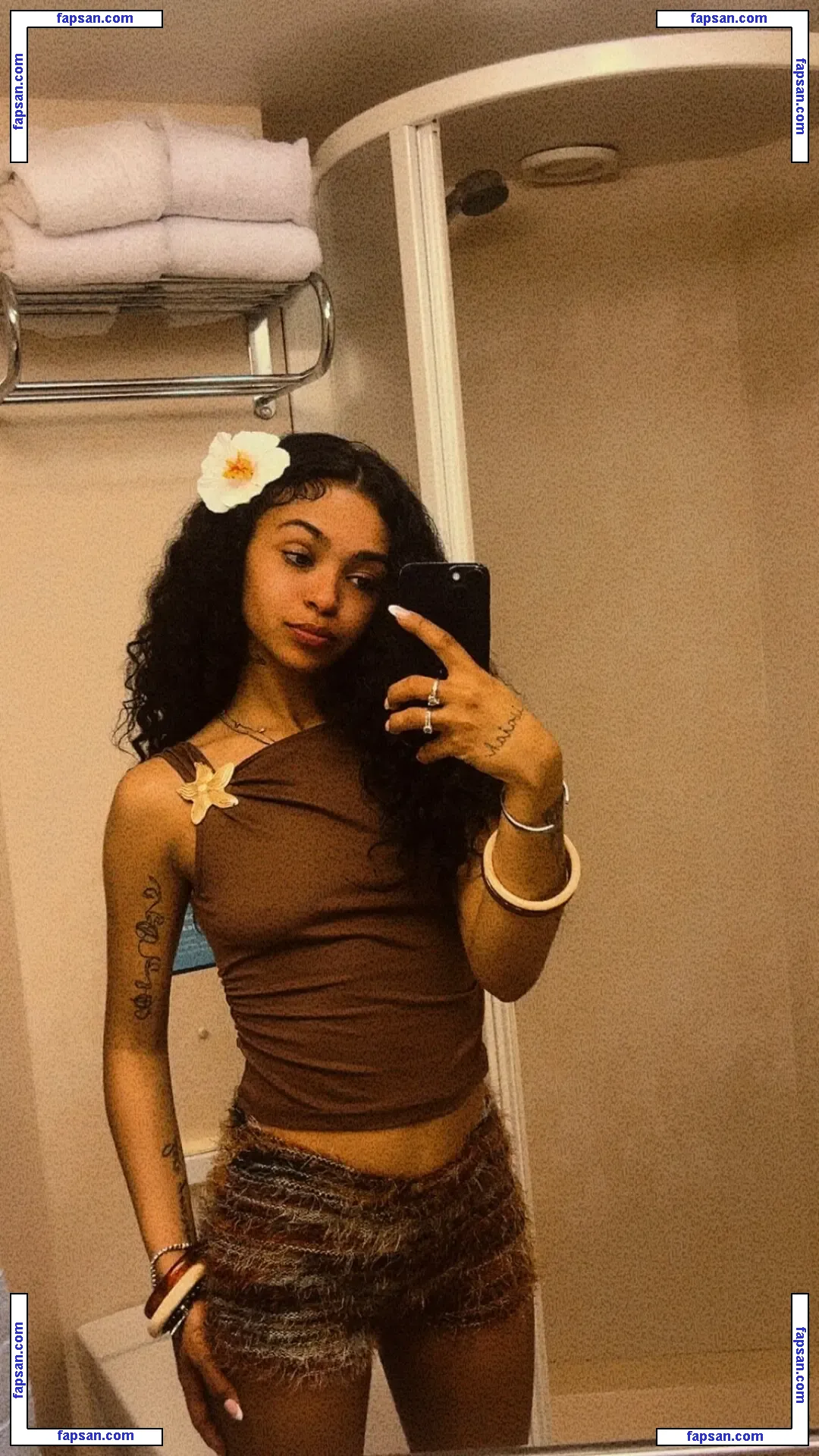 xo.breaanzo nude photo #0001 from OnlyFans