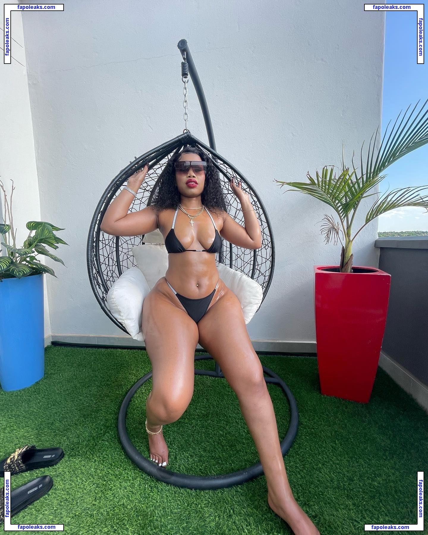 Xoli Mfeka / Xolisile / xoli_mfeka / xolisile_mfeka nude photo #0020 from OnlyFans