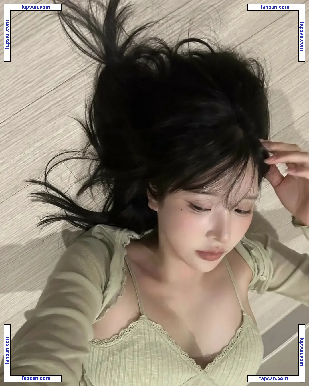 xouuuus голая фото #0043 с Онлифанс