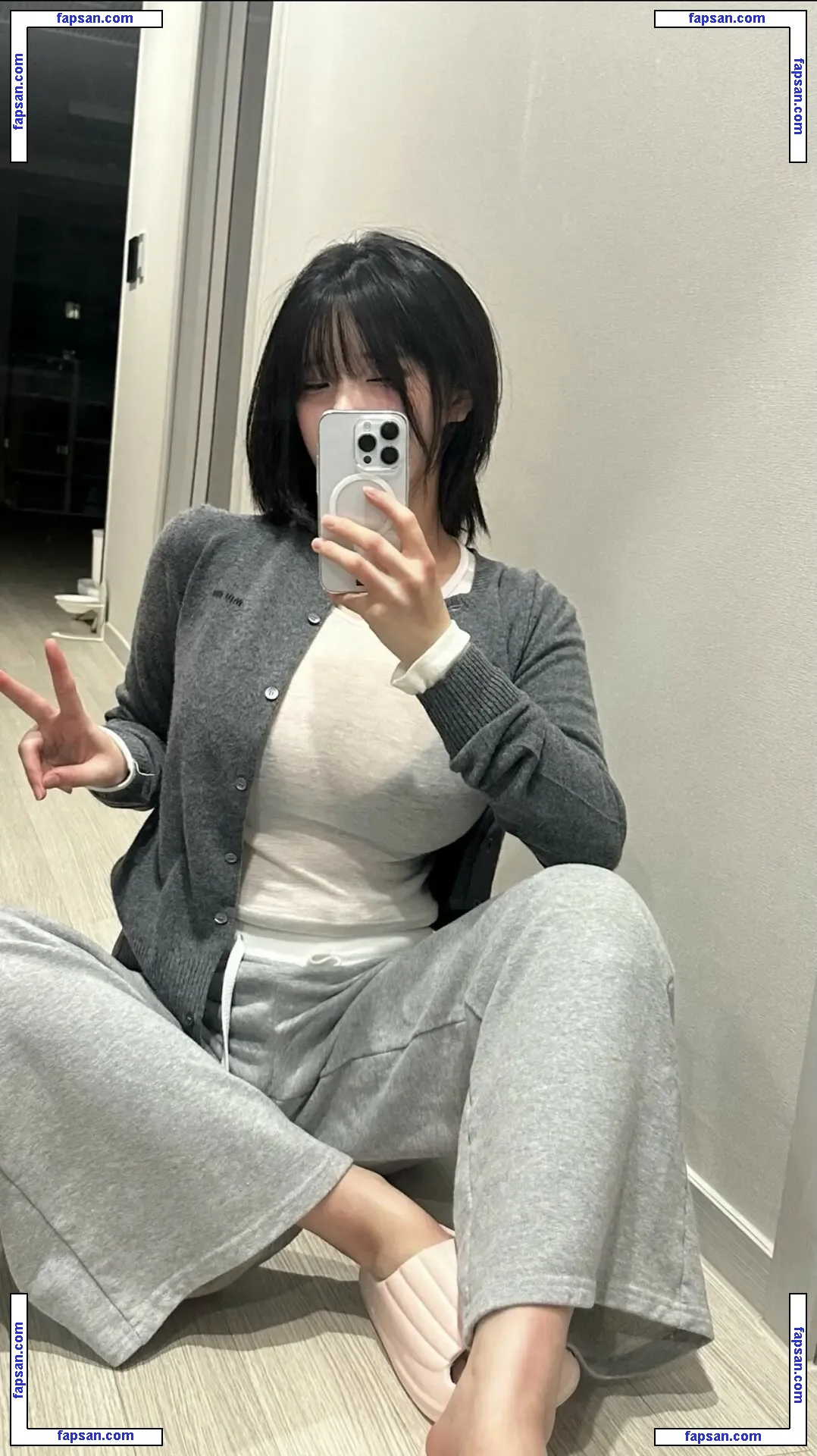 xouuuus голая фото #0044 с Онлифанс