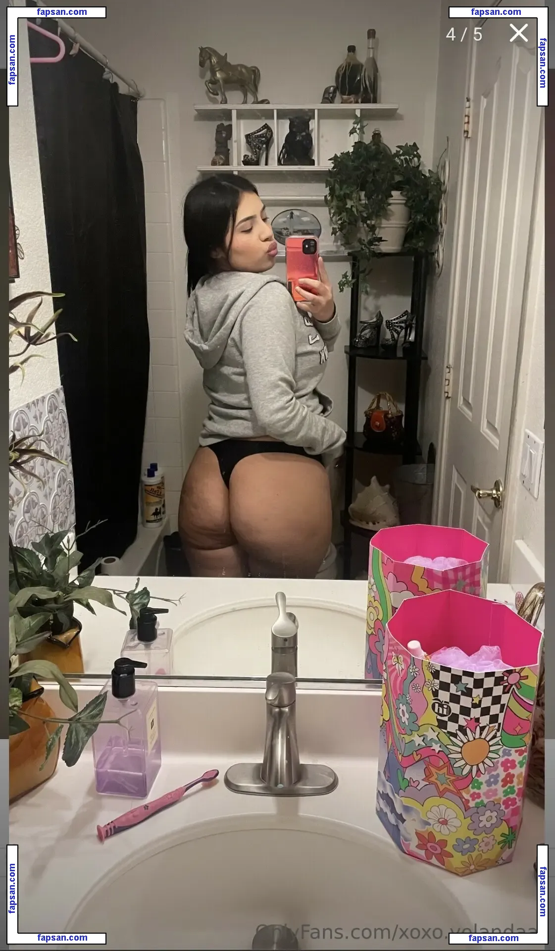 xoxo.yolandaa nude photo #0026 from OnlyFans