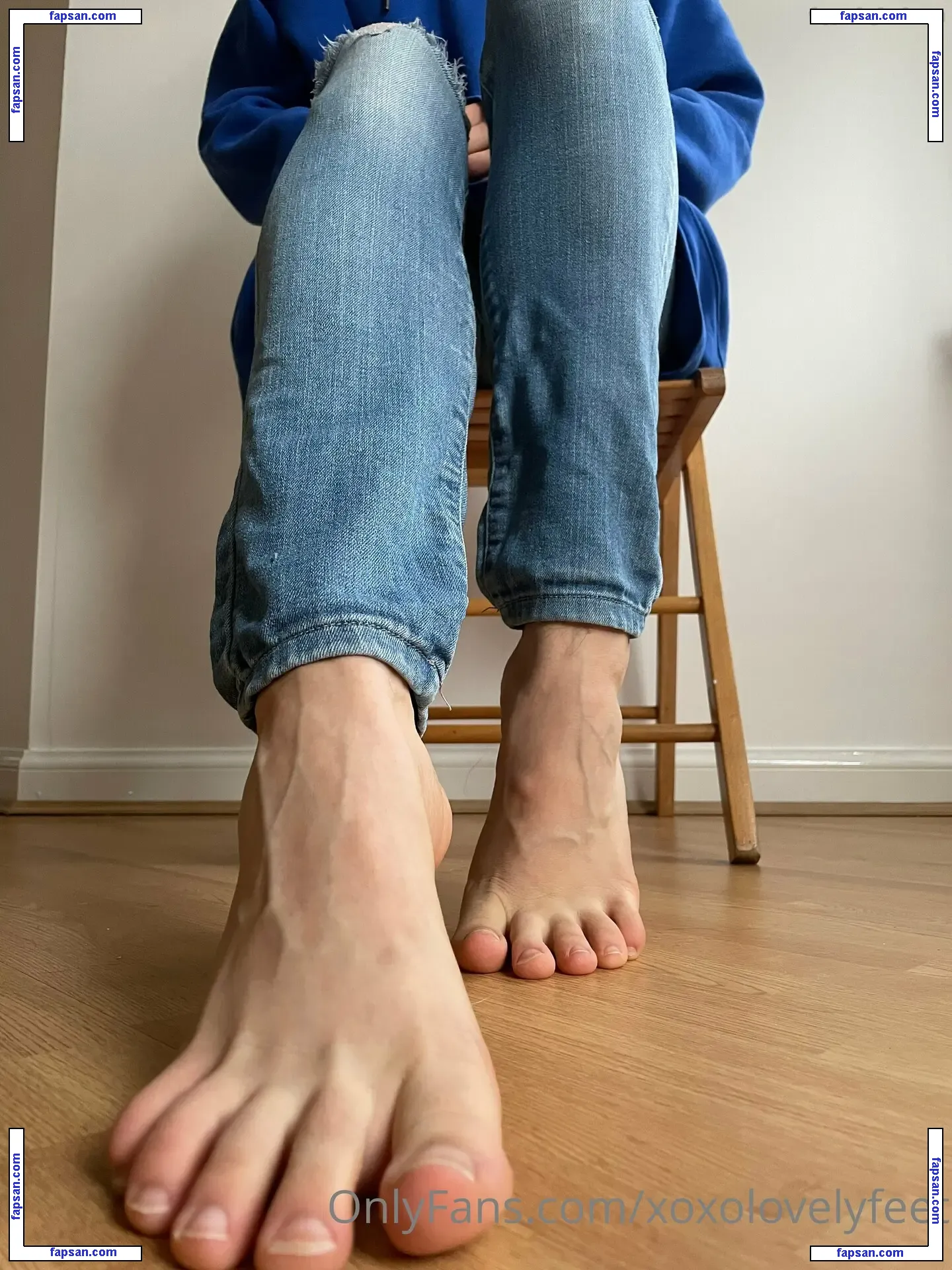 xoxolovelyfeet nude photo #0023 from OnlyFans