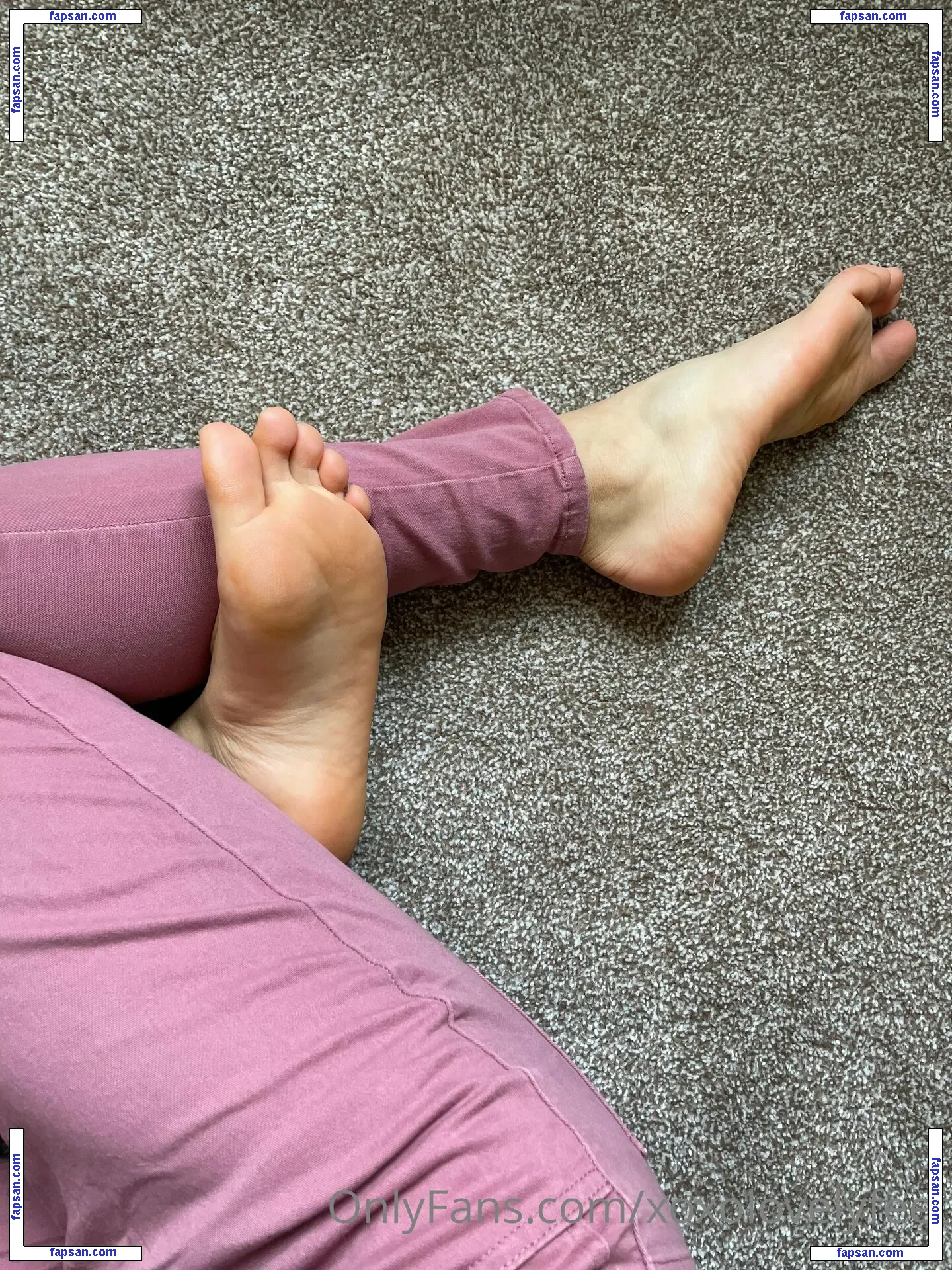 xoxolovelyfeet nude photo #0026 from OnlyFans