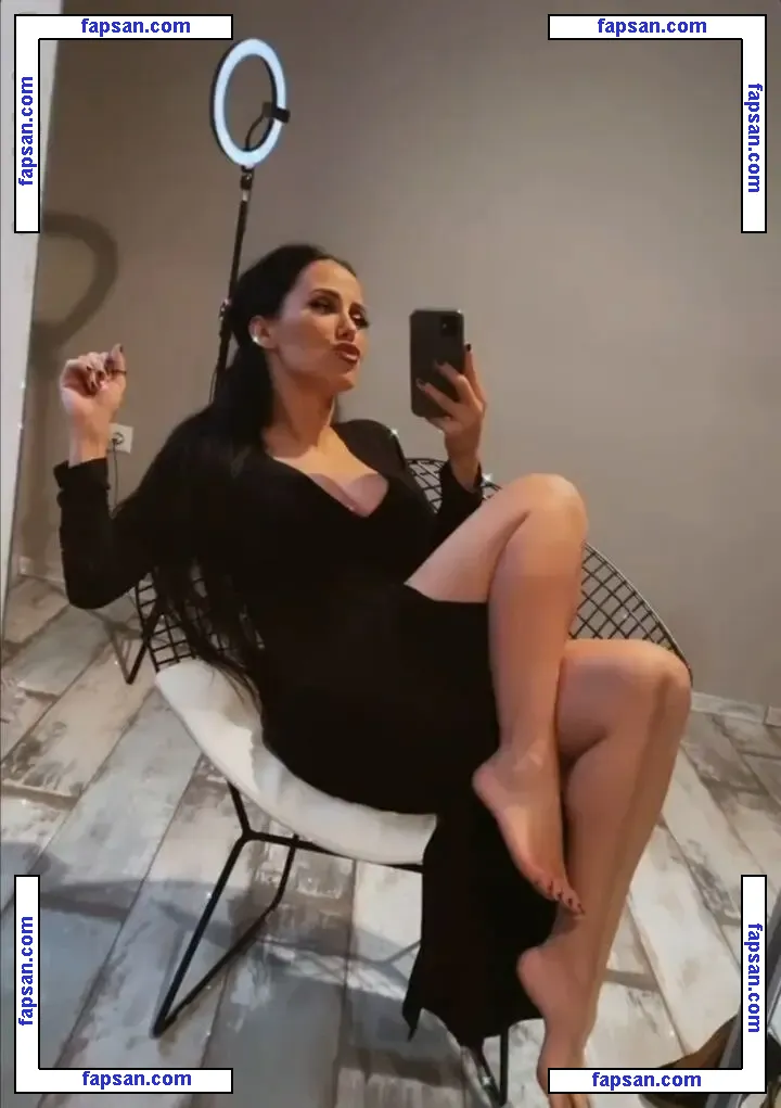 xristinaorfanidou_ nude photo #0008 from OnlyFans