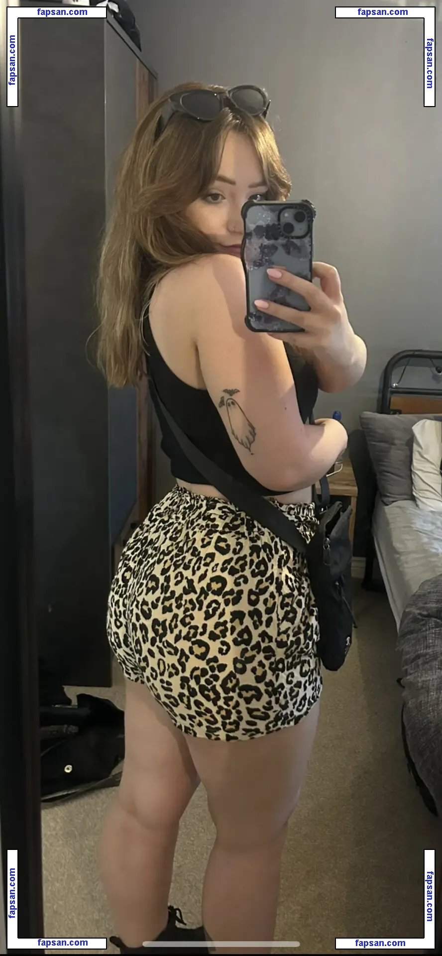 xroox nude photo #0007 from OnlyFans