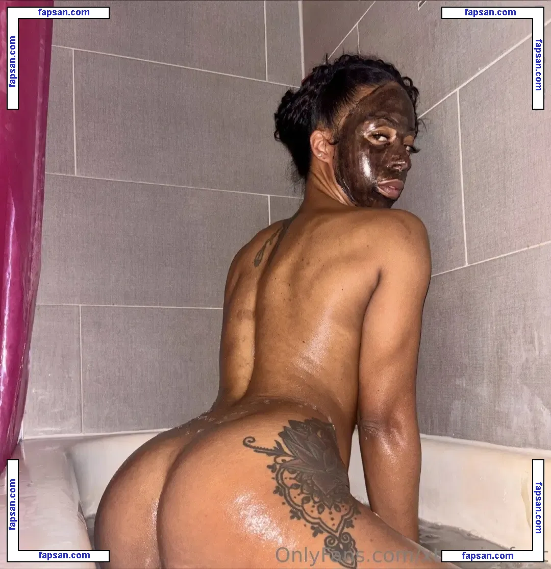 Xtrajuicyfruit nude photo #0001 from OnlyFans