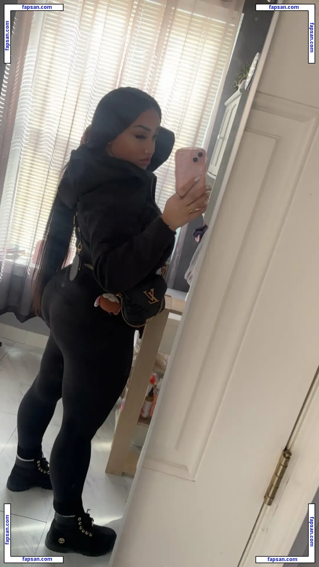xtrillvalentine nude photo #0002 from OnlyFans