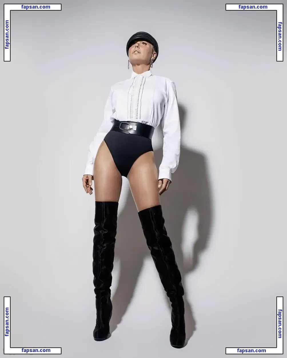 Xuxa Meneghel голая фото #0057 с Онлифанс