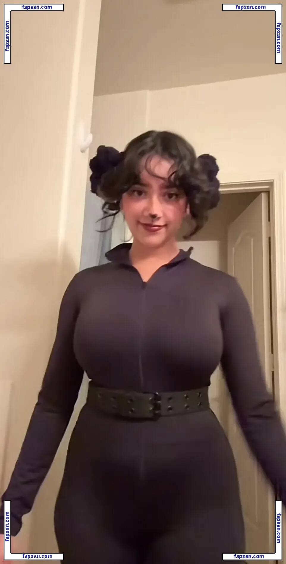 xx.midna голая фото #0005 с Онлифанс