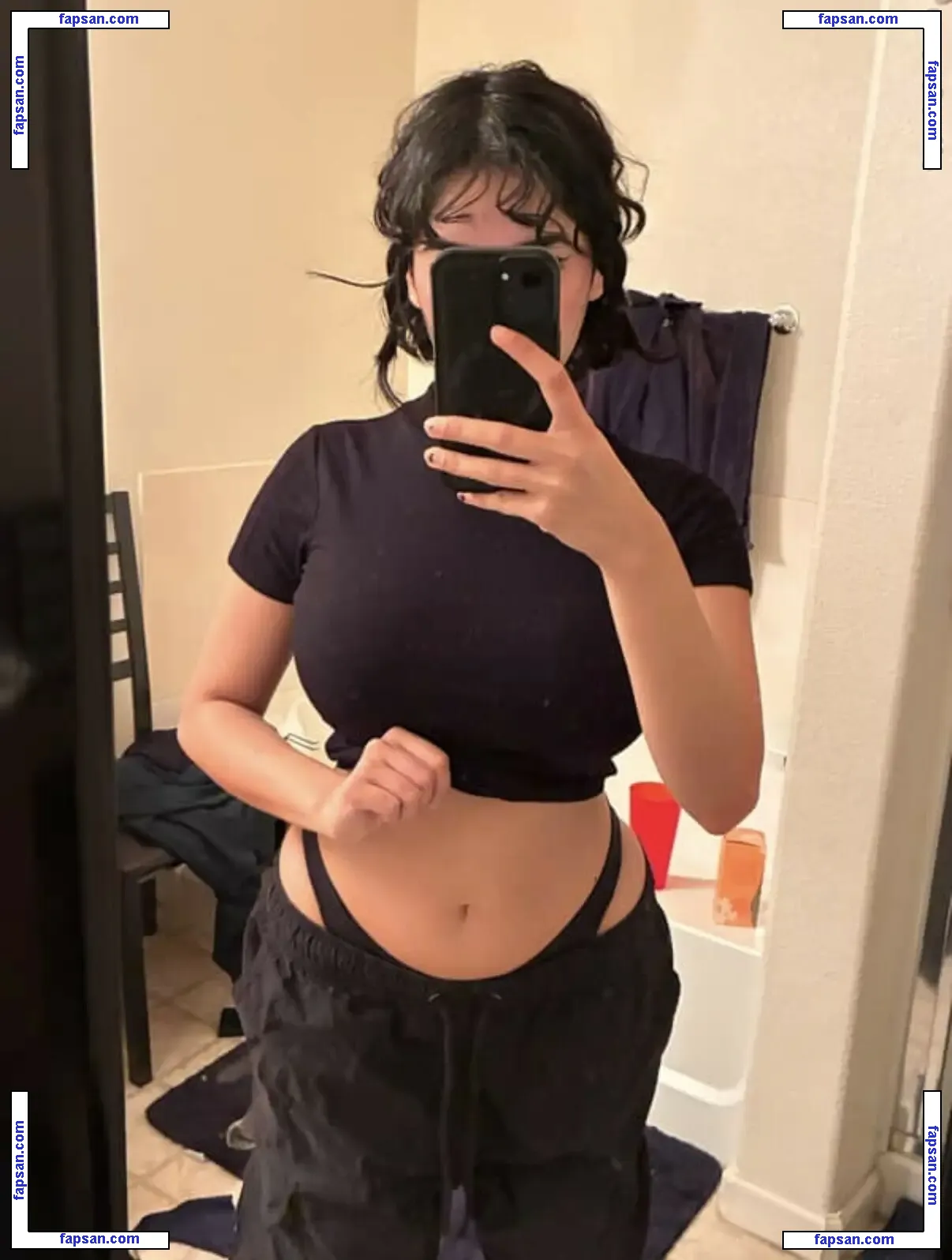 xx.midna nude photo #0022 from OnlyFans