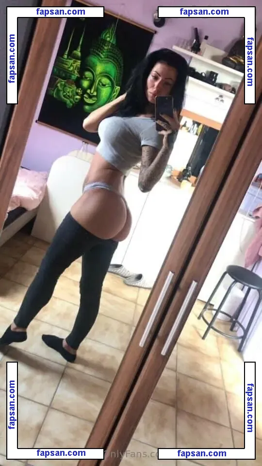 xx.vanyvanity.xx nude photo #0010 from OnlyFans