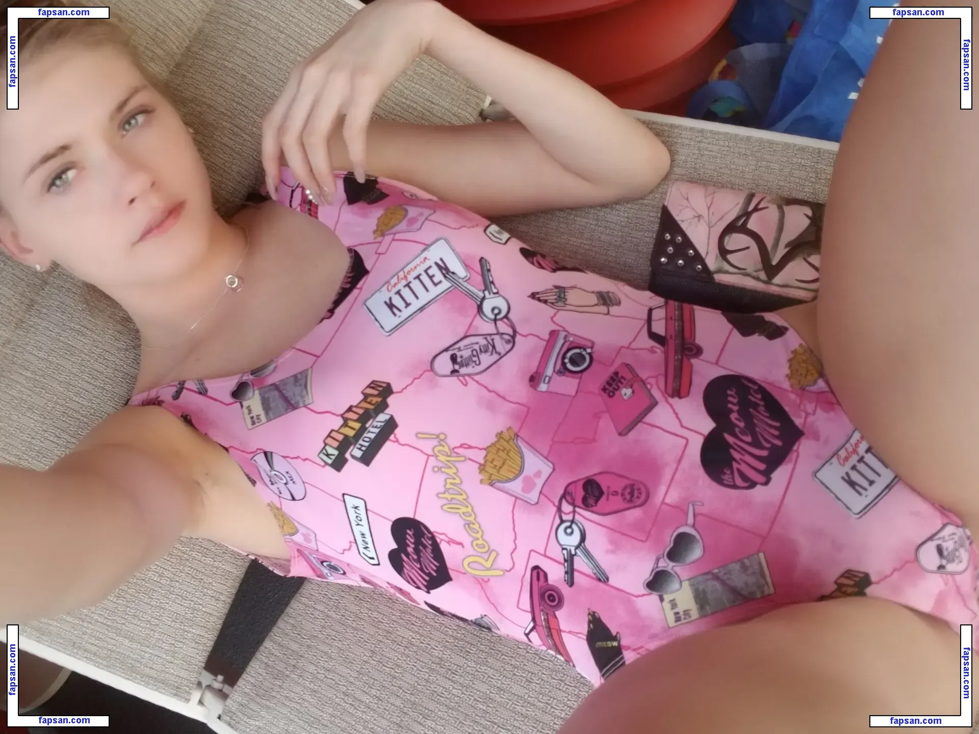 xxhannahhaysxx nude photo #0047 from OnlyFans