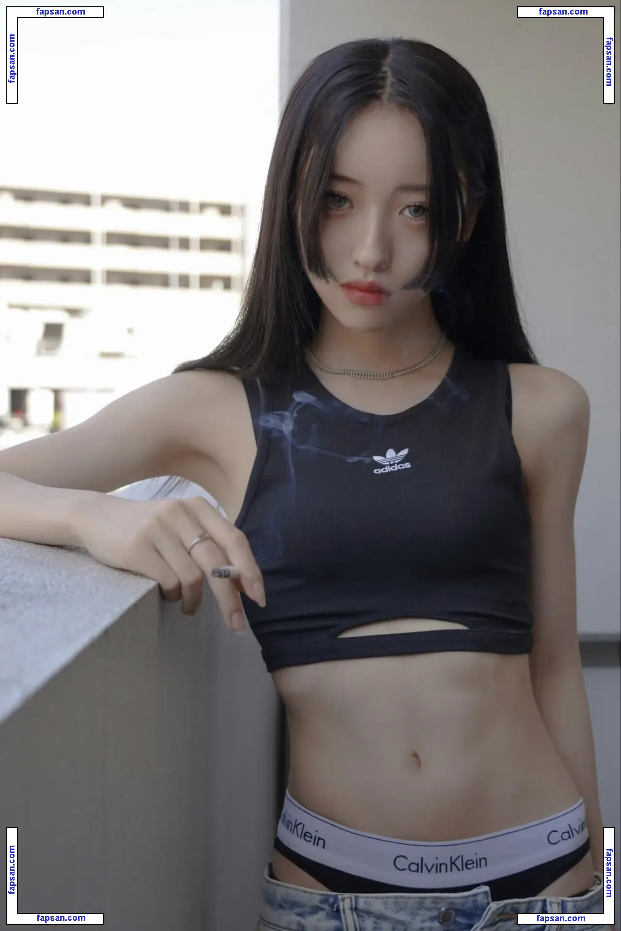 _xxkhyn nude photo #0036 from OnlyFans