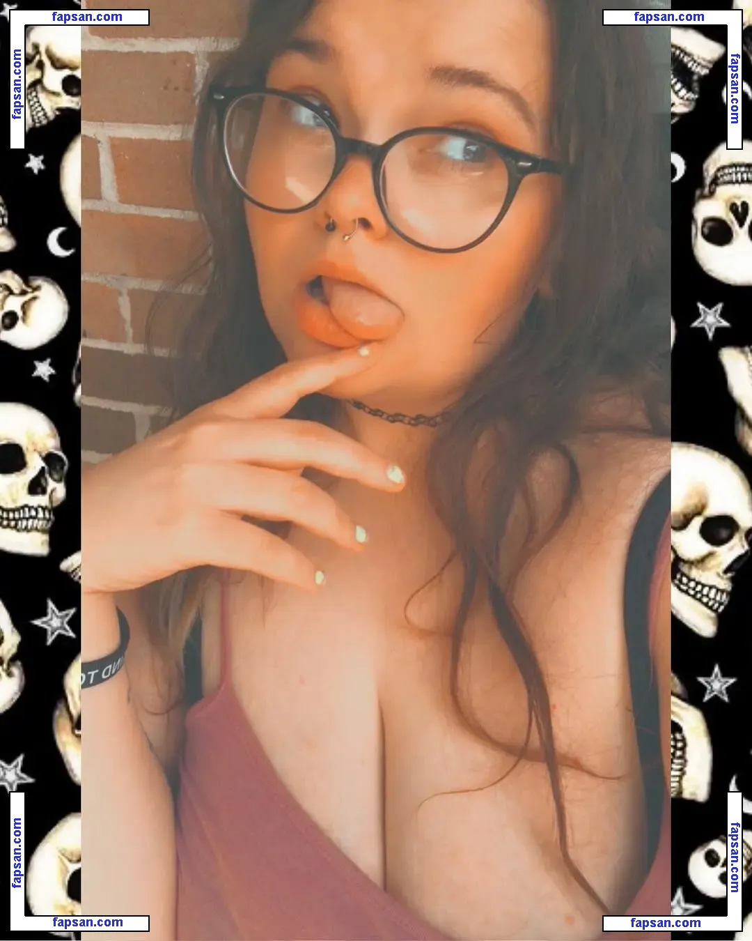 xxmydarkpassenger96xx nude photo #0004 from OnlyFans