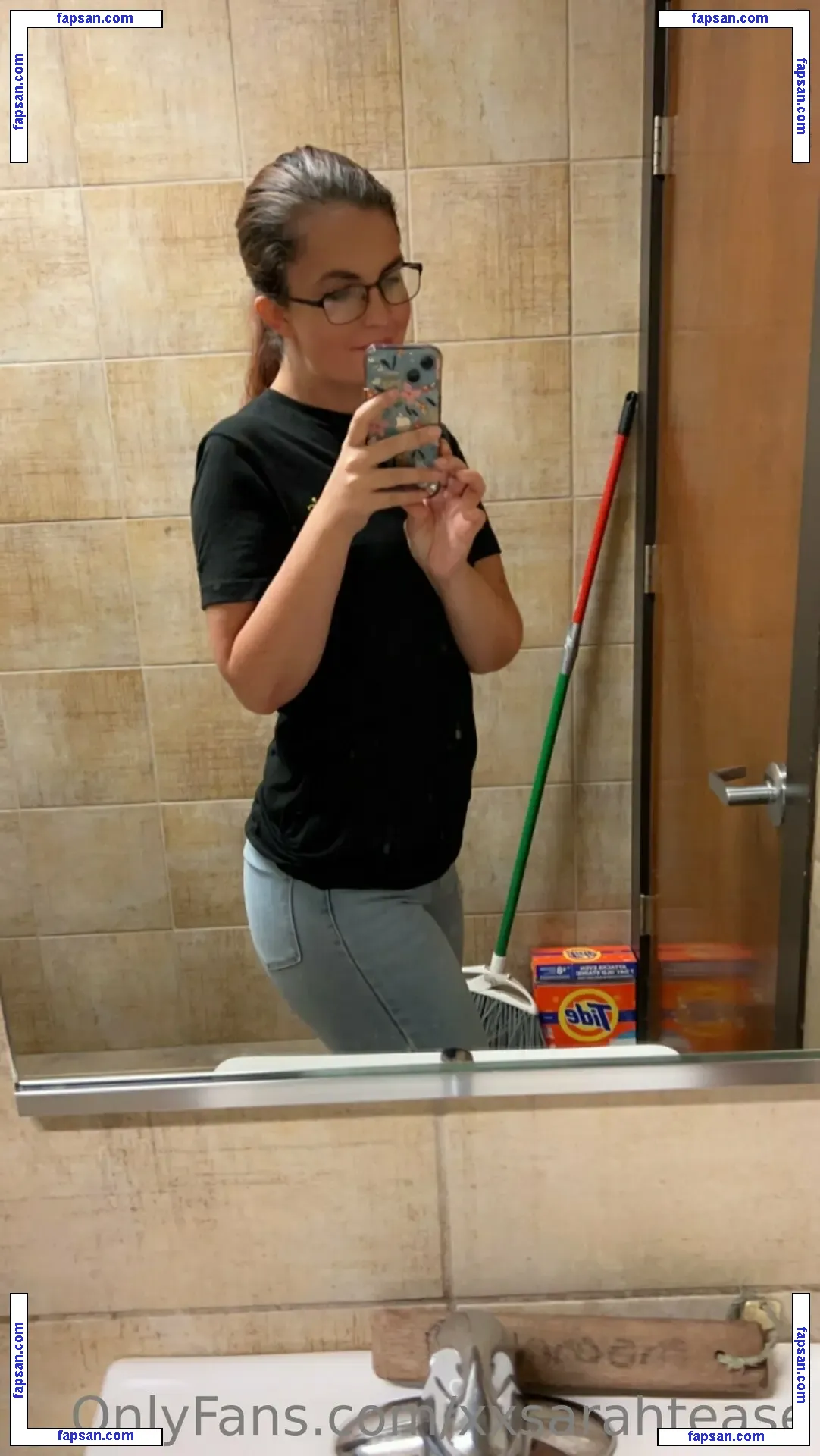 xxsarahtease nude photo #0049 from OnlyFans