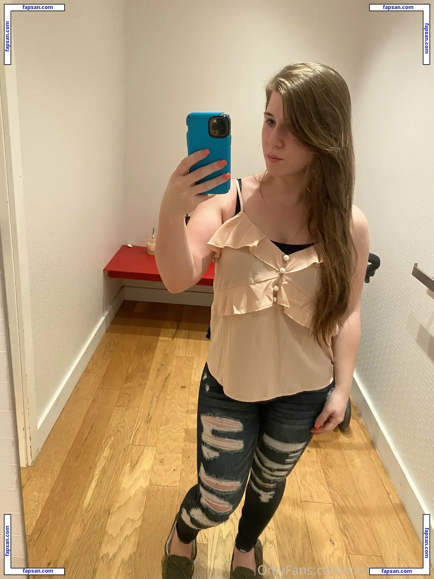xxshortnessxx nude photo #0025 from OnlyFans