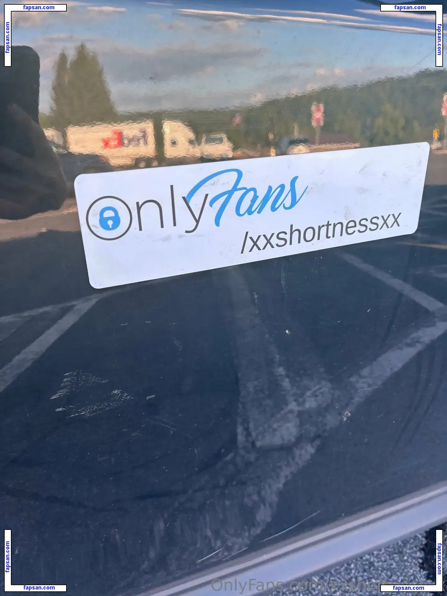 xxshortnessxx nude photo #0071 from OnlyFans